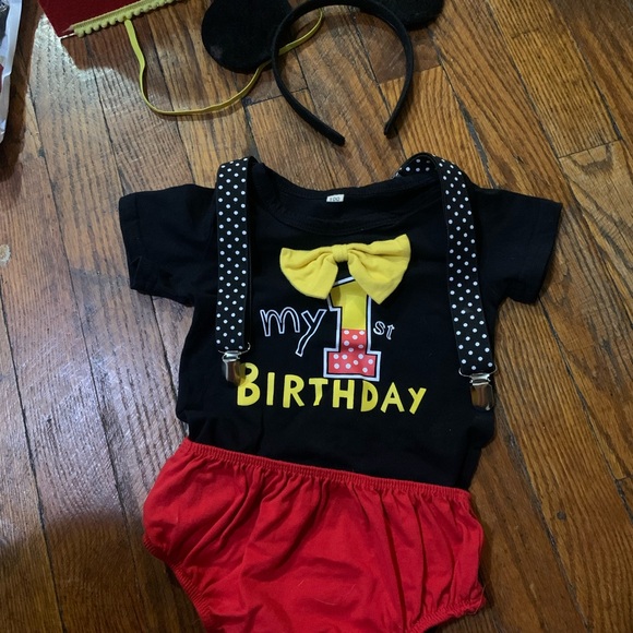 Mickey Mouse Birthday Party Supplies Set - Multicolor - Picture 3 of 6